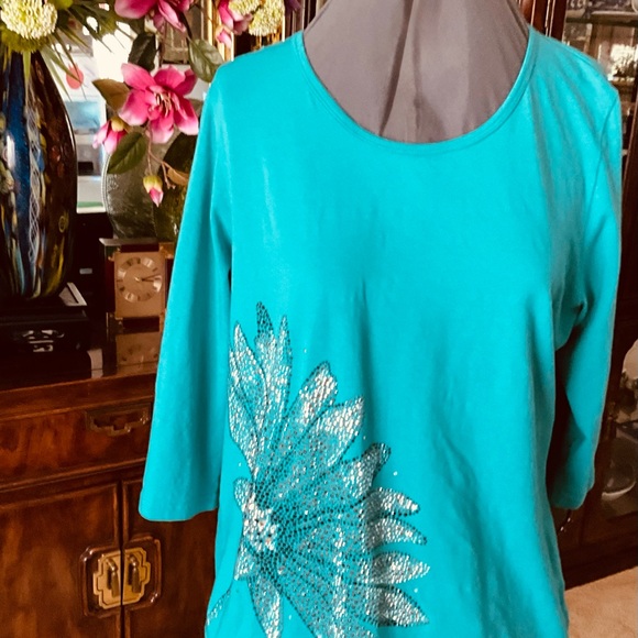 Christine Alexander Tops - Women’s VINTAGE Teal Long-Sleeve Top with SSSequin Floral Accent